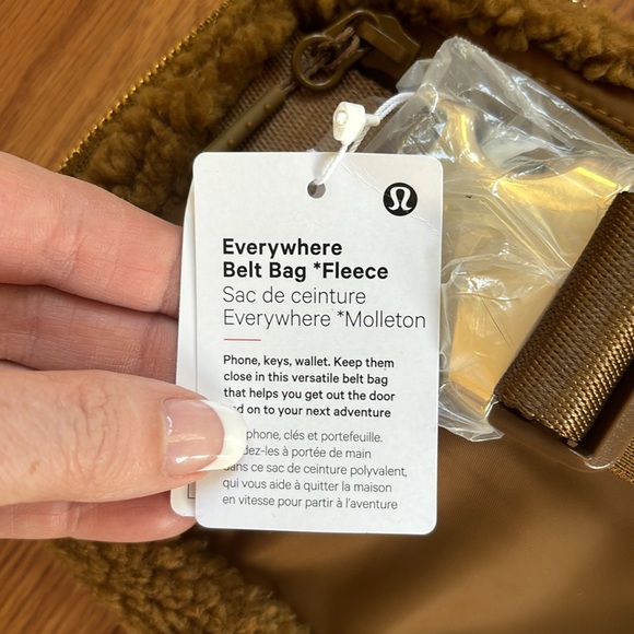 NWT Lululemon Fleece Everywhere Belt Bag Vol 1L in Burnt Caramel - Picture 4 of 9